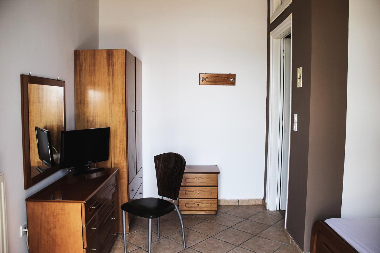 Guesthouse Vrenthi Karítaina Buitenkant foto